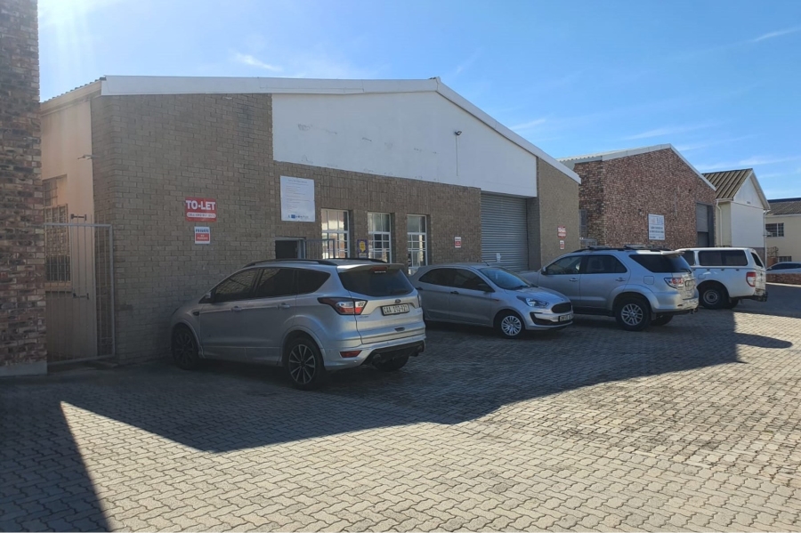 To Let commercial Property for Rent in Sidwell Eastern Cape